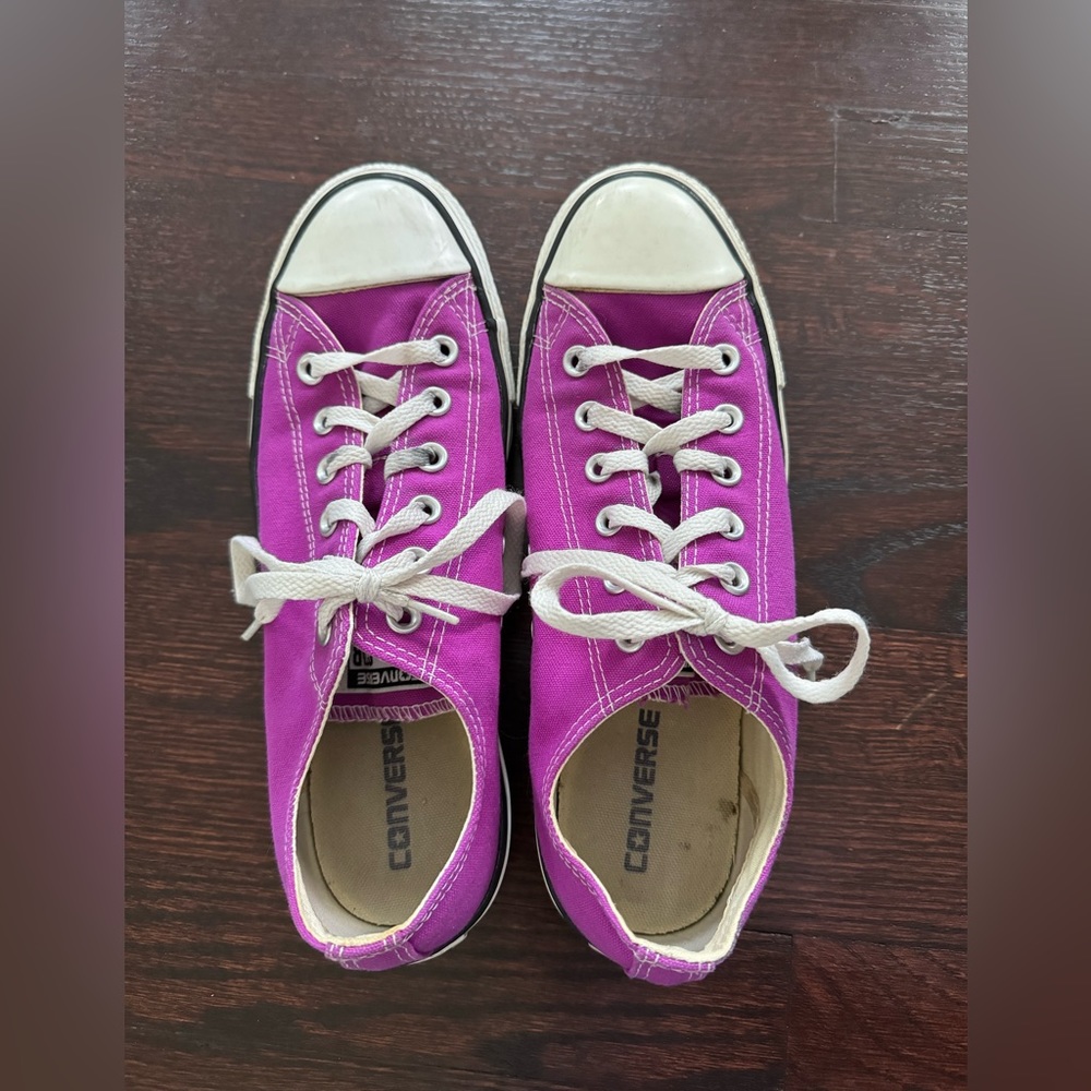 Purple Converse size 10